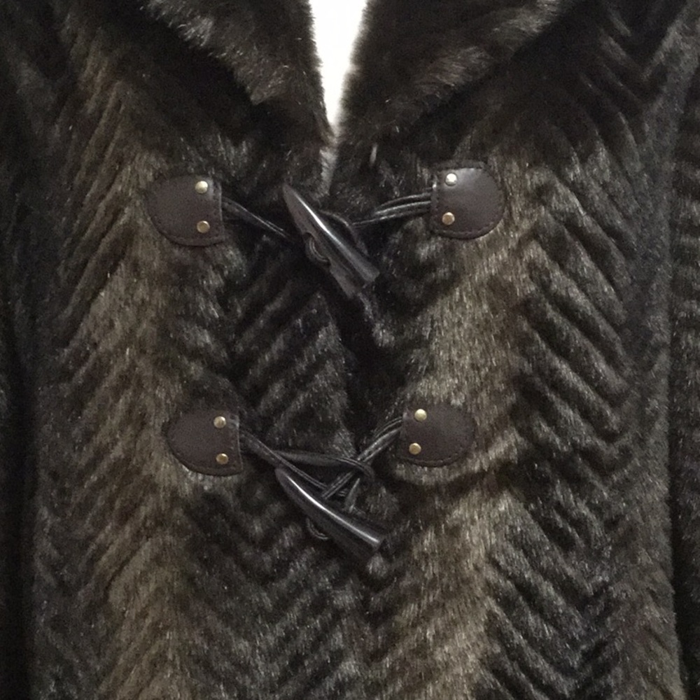 Guess Jacket - Picture 2 of 6